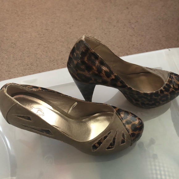 High heel shoes with leopard print - Picture 3 of 7